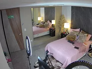 Casa Salsa Bedroom 4's Live Sex Cam Show