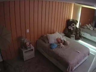 Casa Salsa Bedroom 5's Live Sex Cam Show