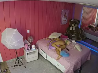Casa Salsa Bedroom 5's Live Sex Cam Show