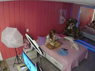 Casa Salsa Bedroom 5's Live Sex Cam Show
