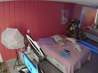Casa Salsa Bedroom 5's Live Sex Cam Show