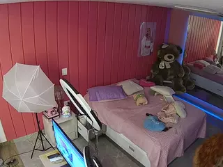 Casa Salsa Bedroom 5's Live Sex Cam Show