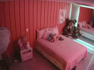 Casa Salsa Bedroom 5's Live Sex Cam Show