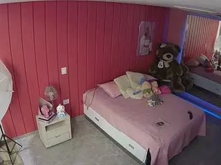 Casa Salsa Bedroom 5's Live Sex Cam Show