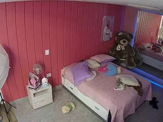 Casa Salsa Bedroom 5's Live Sex Cam Show