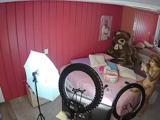 Casa Salsa Bedroom 5's Live Sex Cam Show