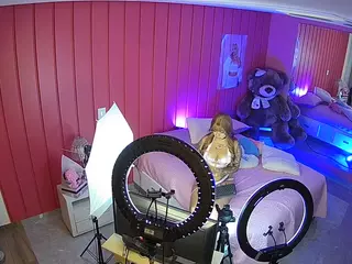 Casa Salsa Bedroom 5's Live Sex Cam Show