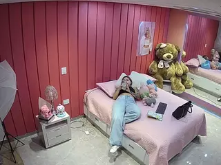 Casa Salsa Bedroom 5's Live Sex Cam Show
