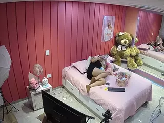 Casa Salsa Bedroom 5's Live Sex Cam Show