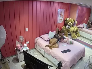 Casa Salsa Bedroom 5's Live Sex Cam Show