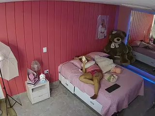 Casa Salsa Bedroom 5's Live Sex Cam Show