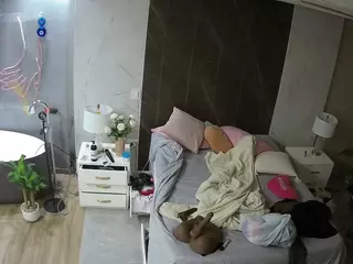Casa Salsa Bedroom 6's Live Sex Cam Show