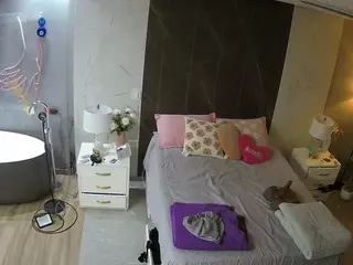 Casa Salsa Bedroom 6's Live Sex Cam Show