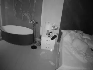 Casa Salsa Bedroom 6's Live Sex Cam Show