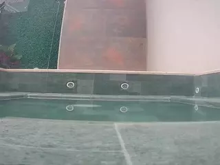 voyeurcam casa salsa hottub's Live Sex Cam Show
