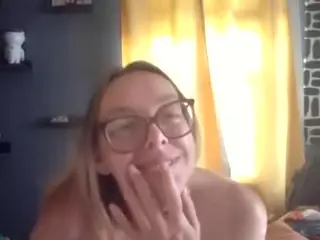 Boredoutofthidworld's Live Sex Cam Show