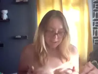 Boredoutofthidworld's Live Sex Cam Show