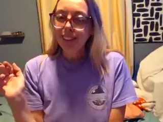 Boredoutofthidworld's Live Sex Cam Show