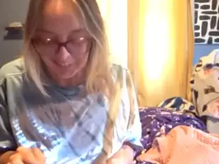 Hippiechick520's Live Sex Cam Show