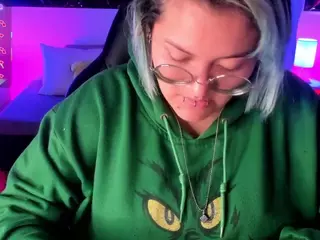 lucky-leah's Live Sex Cam Show