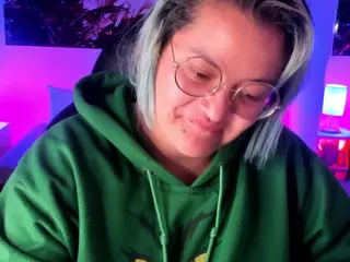 lucky-leah's Live Sex Cam Show