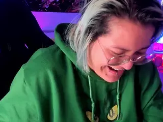 lucky-leah's Live Sex Cam Show