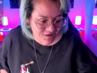 lucky-leah's Live Sex Cam Show