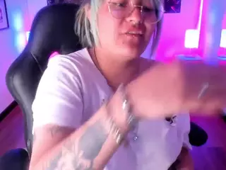 lucky-leah's Live Sex Cam Show