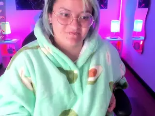 lucky-leah's Live Sex Cam Show
