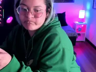 lucky-leah's Live Sex Cam Show
