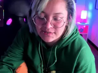 lucky-leah's Live Sex Cam Show