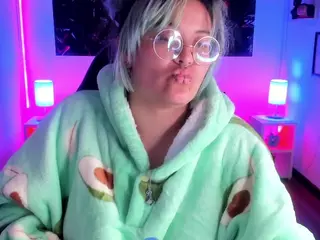 lucky-leah's Live Sex Cam Show