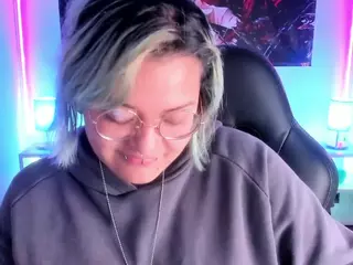 lucky-leah's Live Sex Cam Show