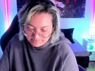 lucky-leah's Live Sex Cam Show