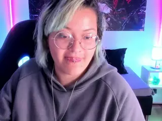 lucky-leah's Live Sex Cam Show