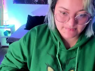 lucky-leah's Live Sex Cam Show