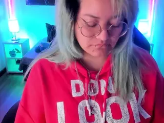 lucky-leah's Live Sex Cam Show
