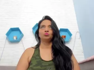 Veronica-Salas's Live Sex Cam Show