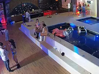 voyeurcam casa salsa gym's Live Sex Cam Show