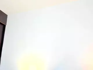 Julieth Davis's Live Sex Cam Show