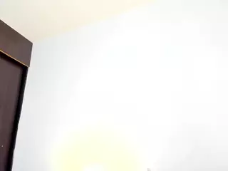 Julieth Davis's Live Sex Cam Show