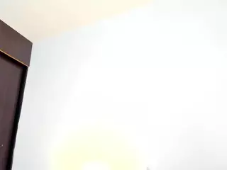 Julieth Davis's Live Sex Cam Show