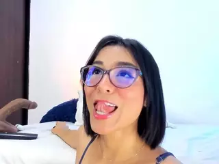 Julieth Davis's Live Sex Cam Show