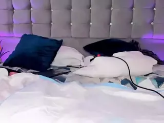 PocahontasFg's Live Sex Cam Show