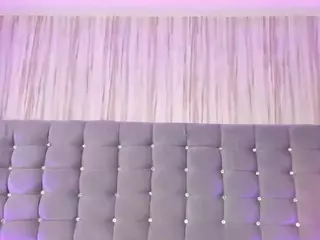 PocahontasFg's Live Sex Cam Show