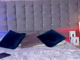 PocahontasFg's Live Sex Cam Show