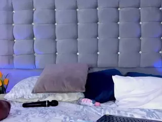 PocahontasFg's Live Sex Cam Show