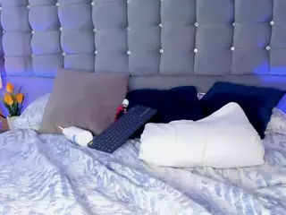 PocahontasFg's Live Sex Cam Show