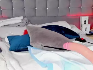 PocahontasFg's Live Sex Cam Show
