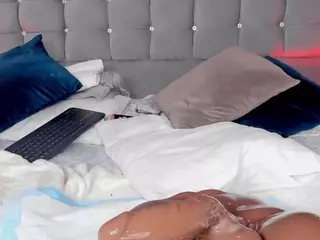 PocahontasFg's Live Sex Cam Show